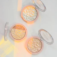 Hard Candy Enlumineur Just Glow, Poudre Compacte, Éclat Scintillant, Or Rose 3 teintes en 1