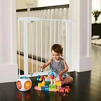 Munchkin Easy Close Barrière de bébé montée par pression pour escaliers, couloirs et portes, passage avec porte, 29" de haut et 29,5" à 35" de large, comprend (1) rallonge de 2,75", métal, blanc Porte bébé