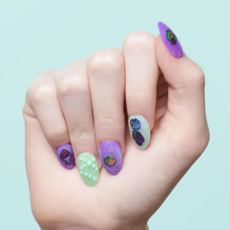 Cool Maker, GO GLAM Nail Surprise Manicure Set avec faux ongles et vernis à caractéristique surprise (les styles peuvent varier), kit de manucure pour enfants à partir de 8 ans