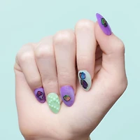 Cool Maker, GO GLAM Nail Surprise Manicure Set avec faux ongles et vernis à caractéristique surprise (les styles peuvent varier), kit de manucure pour enfants à partir de 8 ans