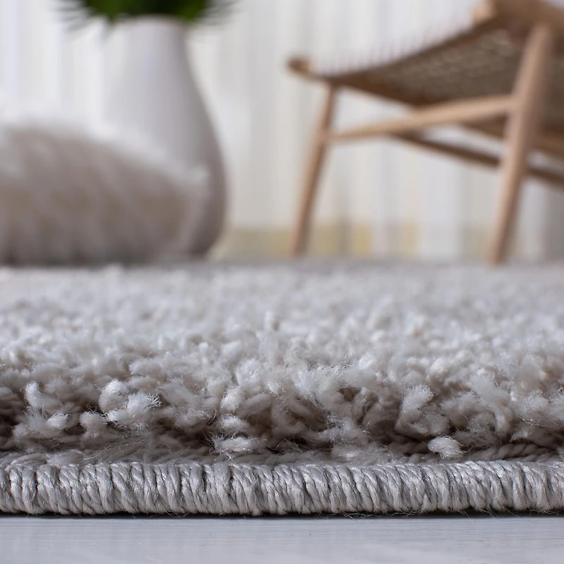 Safavieh Venus Elijah Solid Plush Shag Area Rug