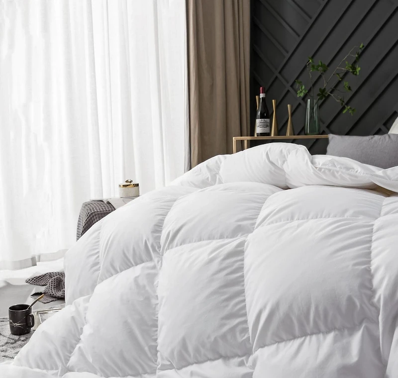 Royal Elite All-Season White Goose Feather Duvet