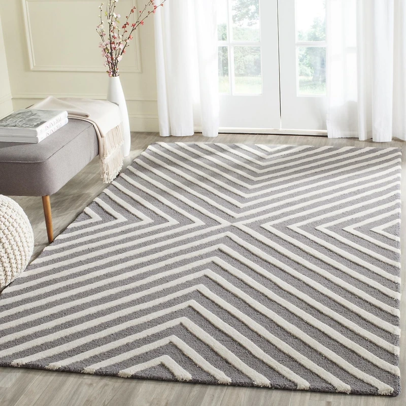 Safavieh Cambridge Lilly Diamond Stripes Area Rug