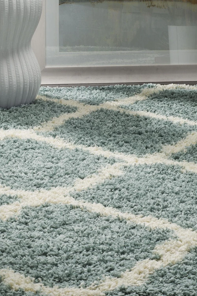 Safavieh Dallas Logan Geometric Shag Area Rug