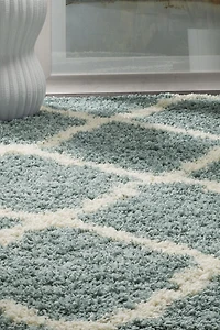 Safavieh Dallas Logan Geometric Shag Area Rug