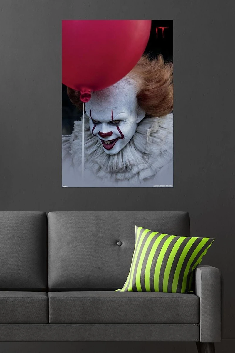 IT - Balloon Wall Poster, 22.375" x 34"