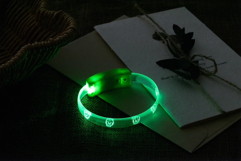 Halloween PL Green Light-up Bracelet,Unisex Child Teen Age Use, Way to Celebrate