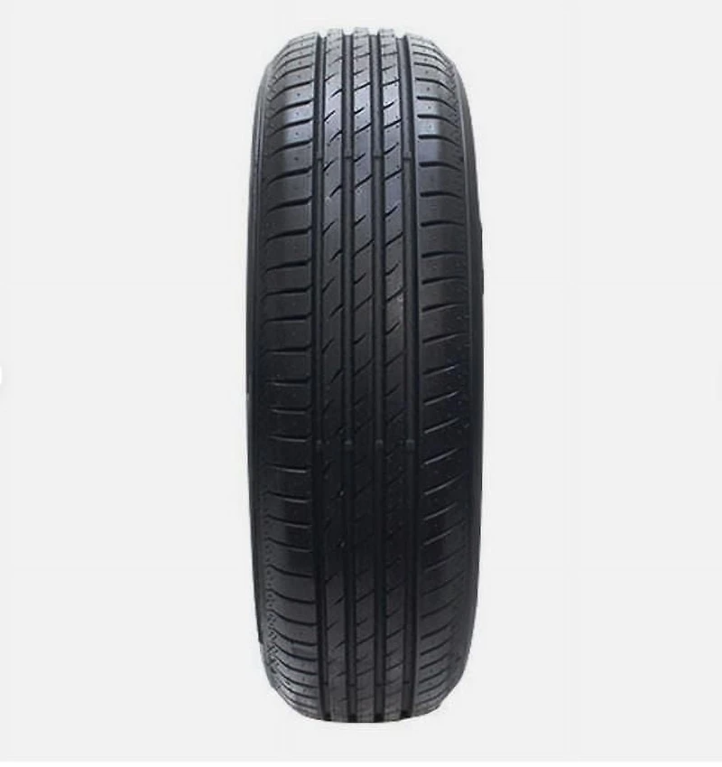 MAXTREK MAXIMUS M2 235/50R17 96W Tire