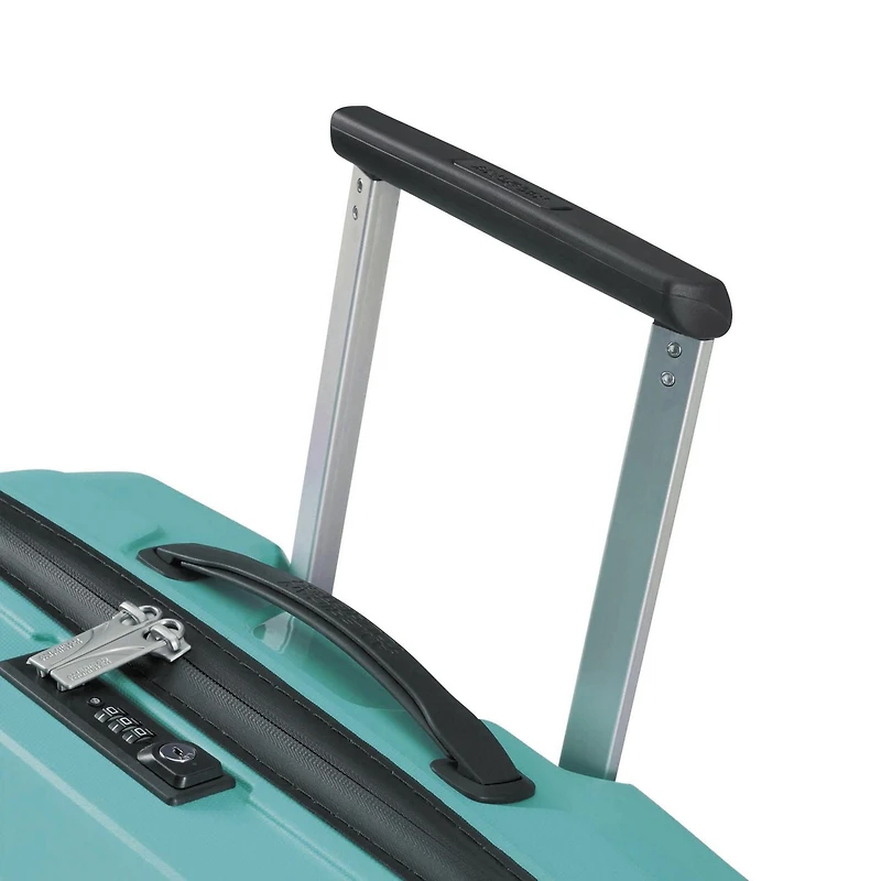 American Tourister Airconic Spinner Luggage