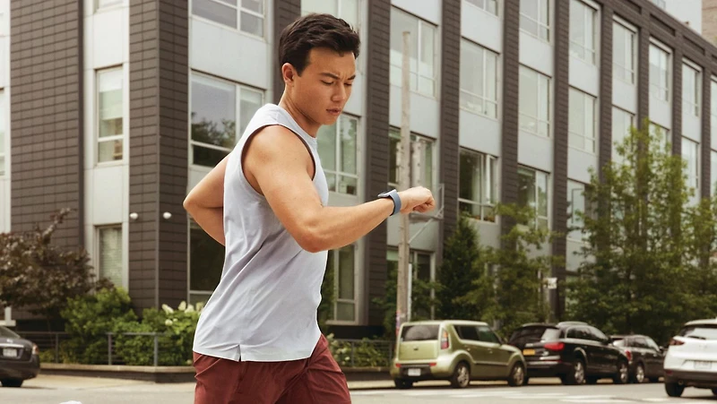 Google Fitbit Versa 4, Fitness smartwatch