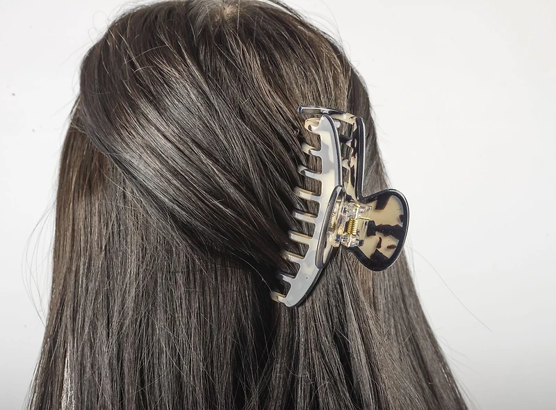 Pqt de 1 grande pince à griffes ècaille de tortue Scunci PQT DE 1 GRANDE PINCE