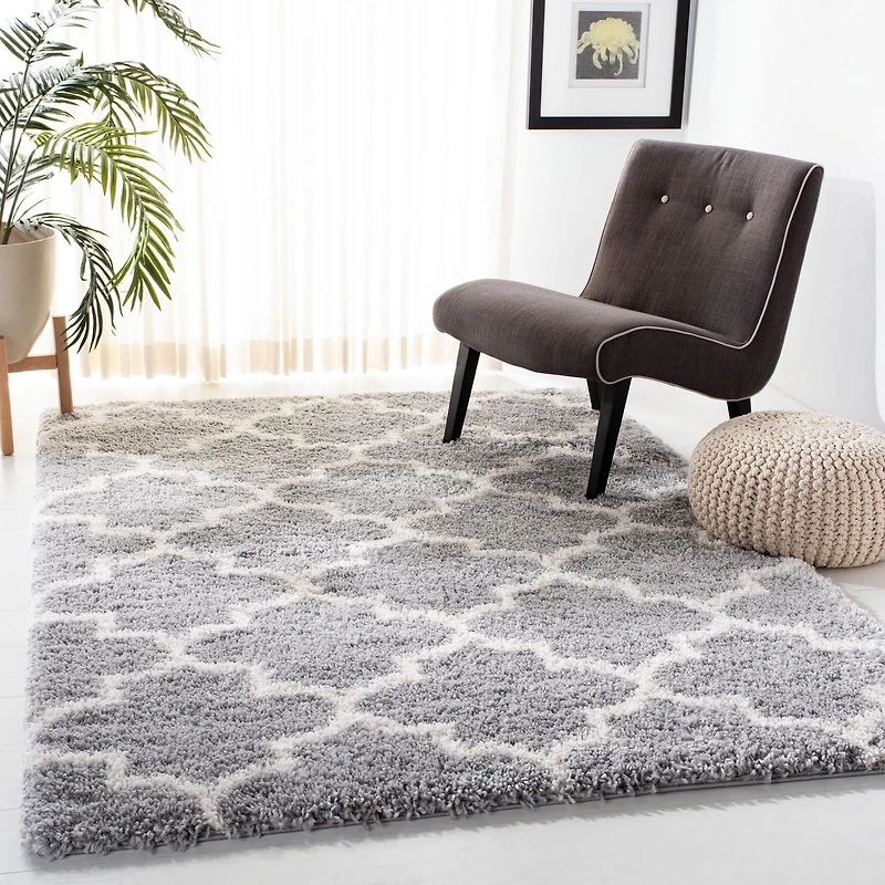 Safavieh Fontana Hilda Geometric Plush Shag Area Rug