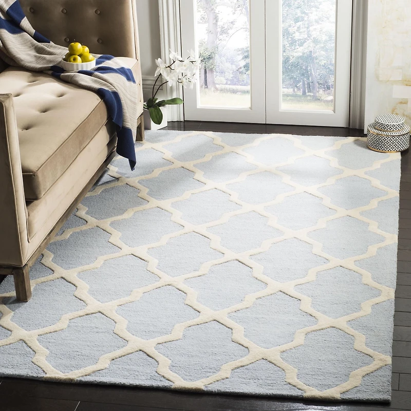 Safavieh Cambridge Liam Geometric Area Rug