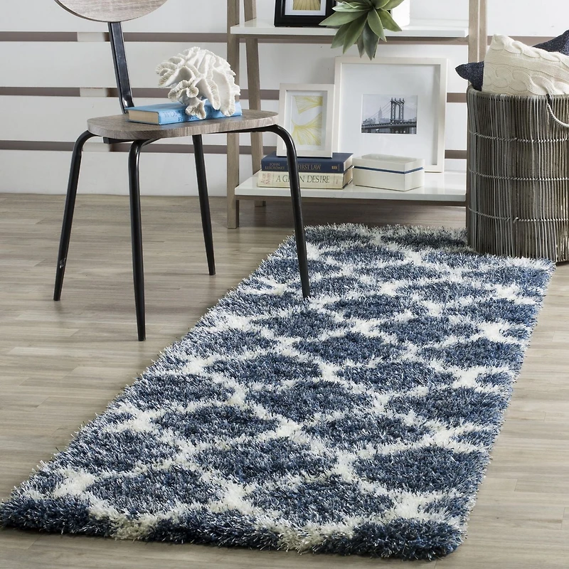 Safavieh Montreal Lennart Geometric Shag Area Rug