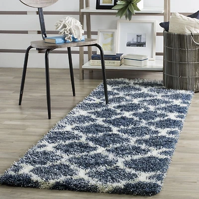Safavieh Montreal Lennart Geometric Shag Area Rug