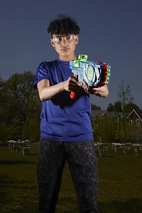 Nerf Elite 2.0, blaster Flipshots Flip-8 avec 2 fois 4 canons pivotants, capacité de 8 fléchettes, inclut 8 fléchettes Nerf Elite officielles
