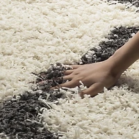Safavieh Dallas Logan Geometric Shag Area Rug