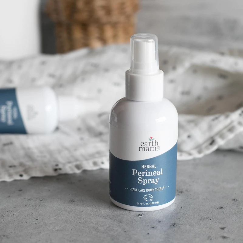 Spray périnéal rafraîchissant à base de plantes pour la récupération post-partum Earth Mama Bruine végétale du post-partum