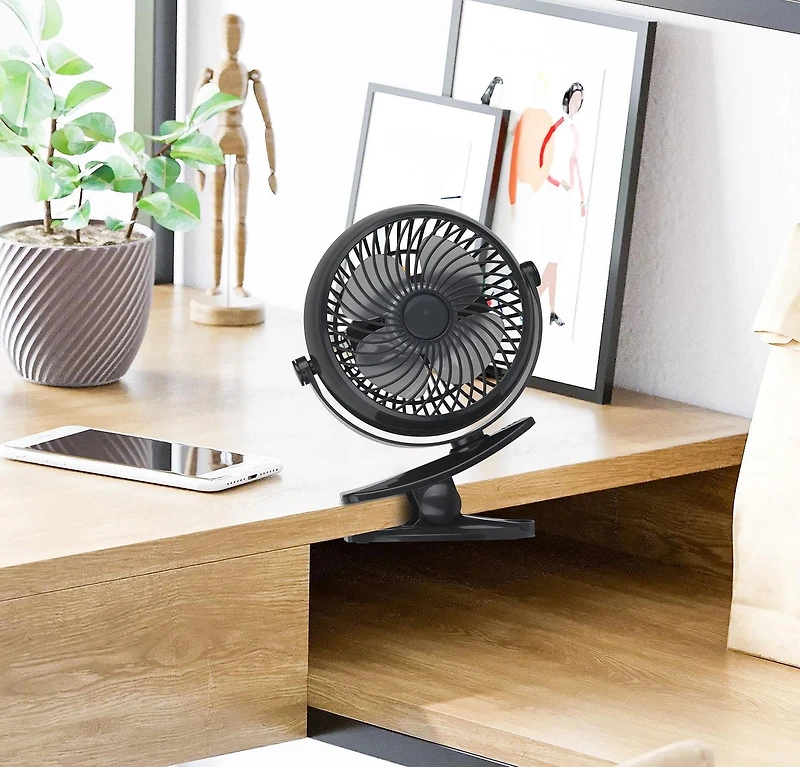 Ventilateur à pince rechargeable Mainstays en noir Angle de sortie d'air réglable