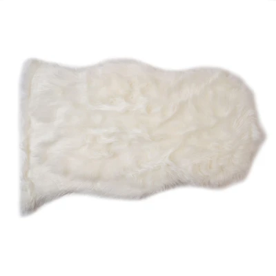 Gouchee Home Edinburgh Premium Plush Faux Fur Large Fluffy Area Rug 2' 5" x 3' 5"