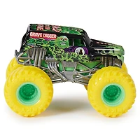 Monster Jam, Official Grave Digger Vs. Max D Die-Cast Monster Trucks, 1:64 Scale, Kids Toys for Boys Ages 3 and up