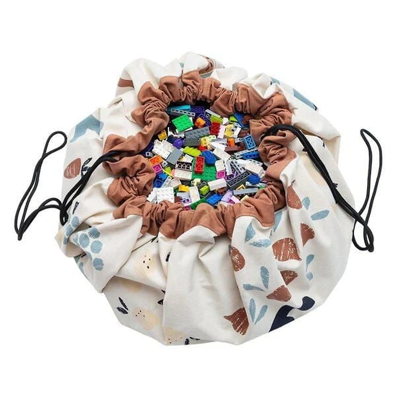 Play & Go - Tapis de Jeu Bébé 3-en-1 Thème Aliments Couleurs Terrestres – Sac de Rangement et Sac à Couches – Design Fruits et Légumes – Double Côté - 140 cm pour Nouveau-né à Tout-Petit – Éducatif et