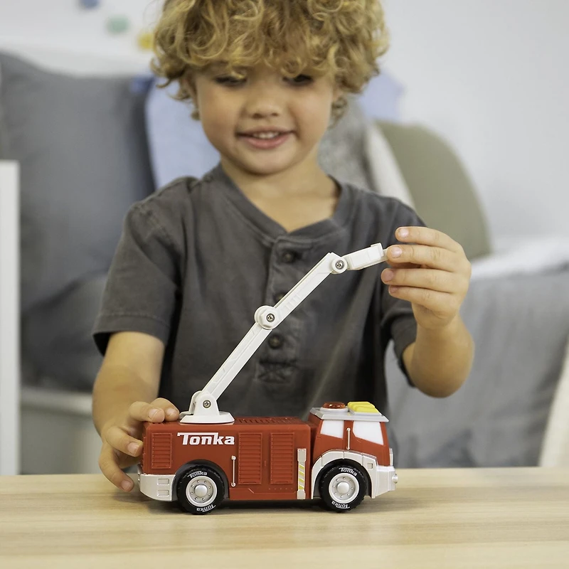 Camion à buse Tonka Mighty Force L&S