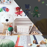 Autocollants muraux pelez et collez Pyjamasques par RoomMates avec éclat
