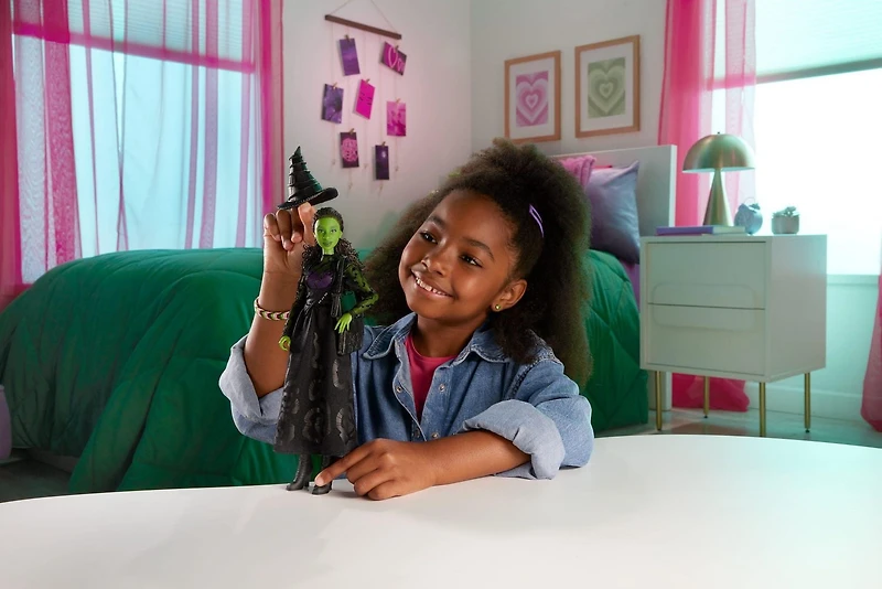 Universal Pictures Wicked Elphaba Fashion Doll & Accessories with Green Skin, Braided Black Hair, Posability & Removable Ballroom Look, Ages 4Y+