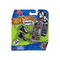 Hot Wheels Skate Tony Hawk Fingerboard & Skate Shoes, Toy for Kids (Styles May Vary)