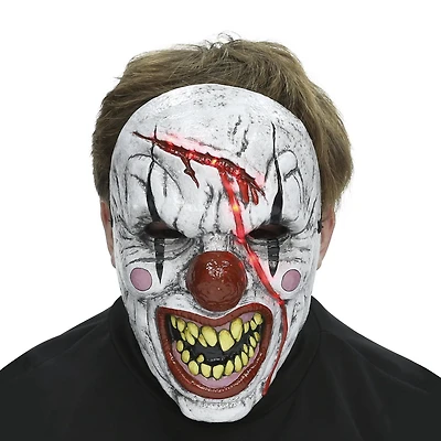 Masque de clown saignant