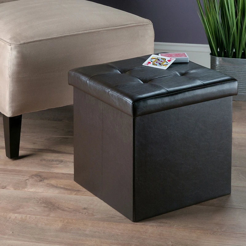 Pouf Ashford de Winsome en similicuir avec rangement