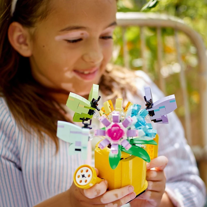 LEGO Creator Des fleurs dans un arrosoir 31149 Ensemble de construction (420 pièces) Comprend 420 pièces, 8+ ans