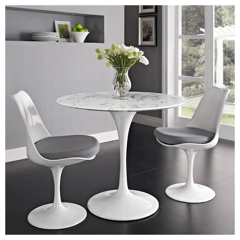 Table de salle à manger en marbre blanc Brenleigh 36"