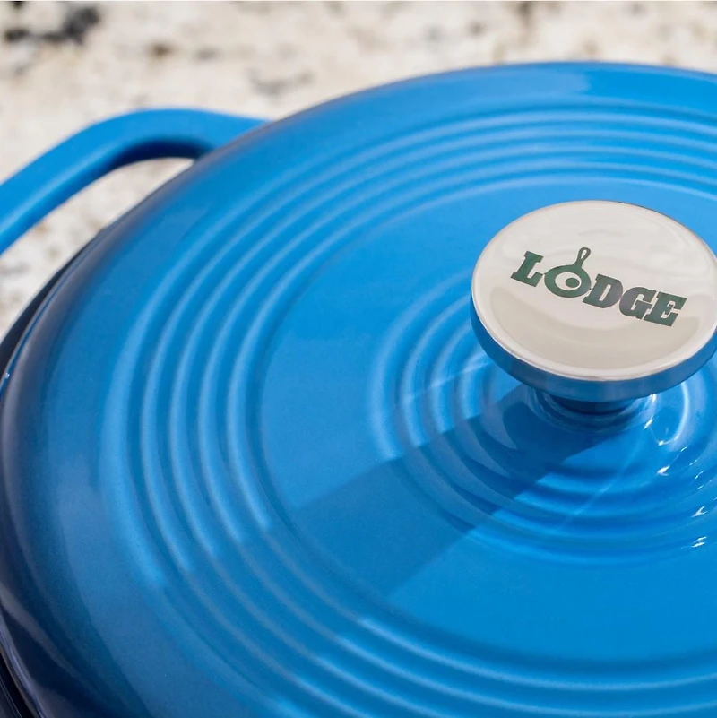 Lodge Enamel Dutch Oven, Blue - 6 quart.