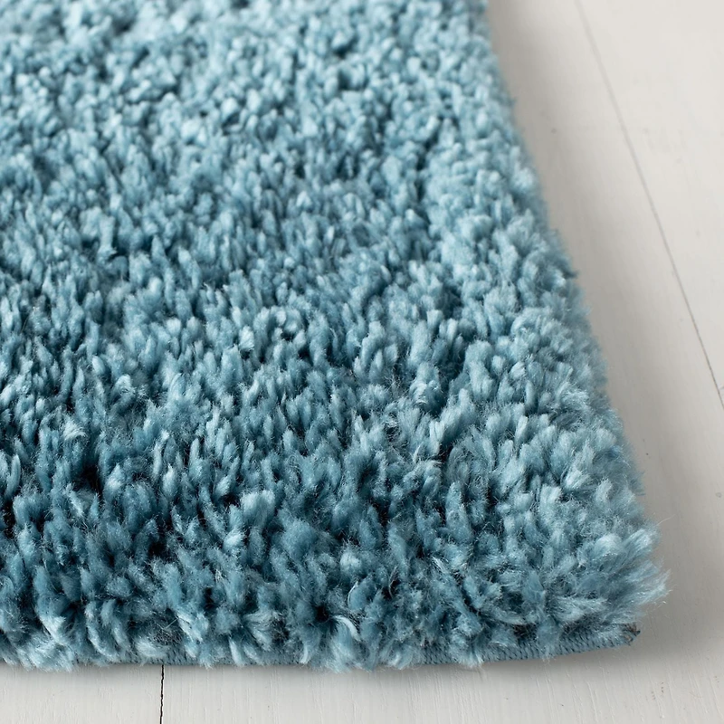 SAFAVIEH August Carlene Solid Plush Shag Area Rug