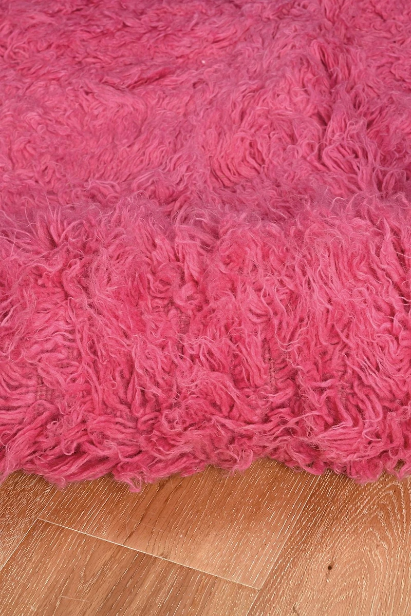 New Flokati 1400gr 3'6" x 5'6" Accent Rug, Fuchsia