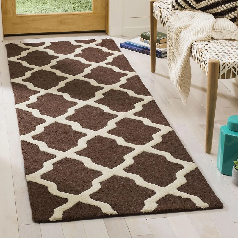 Safavieh Cambridge Liam Geometric Area Rug