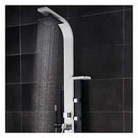 La colonne de douche MALI en acier inoxydable d'akuaplus®  avec cartouche à balancée équilibré et déviateurs 3 voies, 4 jets de corps orientable en laiton, Pommeau de 8 po et  douchette en laiton.
