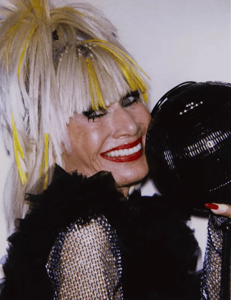 Luv by Betsey Johnson 16oz Stemless Wine Glass Set of 4 and 1 Wine Stopper