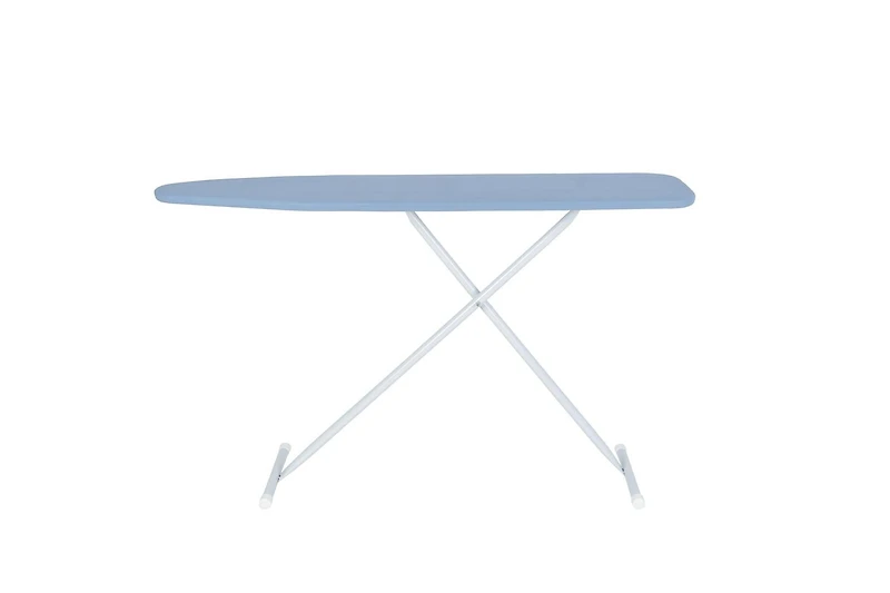 Mainstays Planche à repasser en T, Structure pliable pour un rangement facile, Pied en T pour une base de repassage stable et une suspension facile, autoportant Taille du produit assemblé :137,16 cmx33,02 cmx 68 cm-90 cm; Revêtement en poudre blanc et revêtement en tissu bleu