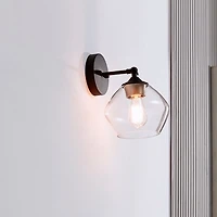 Applique murale de collection Harrow à 1 lumière en noire mat avec abat-jour en verre transparent