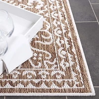 SAFAVIEH Beach House Hubert Medallion Indoor/Outdoor Area Rug