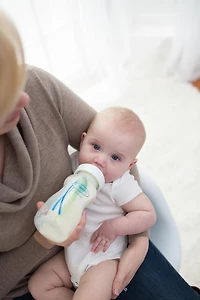 Coffret des essentiels de la bouteille à col large de Dr. Brown's Natural Flow Anti-colique Options+