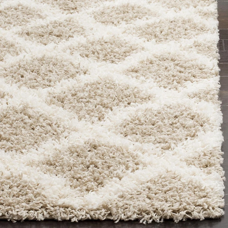 Safavieh Dallas Jerrie Geometric Shag Area Rug
