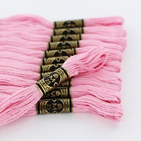 DMC Fil à broder en coton, 6 brins, écheveau de 8 m — rose, fabriqué en France (Art. 117)