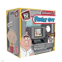 Tiny TV Classics - Édition Family Guy - La plus récente collection de Basic Fun - Regardez les meilleures scènes de Family Guy sur un véritable téléviseur Tiny (avec télécommande fonctionnelle) !
