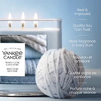 Bougie Yankee Candle en pot à 3 mèches, parfumés avec jusqu’à 40 heures de temps de combustion, mélange de cire de soya pour un parfum constant et durable, cachemire luxueux chaud