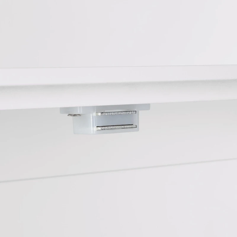 Ashland Collection Maison RiverRidge® Armoire murale de salle de bain, 16,54 po. (larg) x 20,47 po. (haut) x 7,09 po. (p), blanc