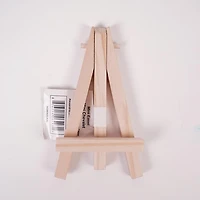 North Shore's wooden mini easel
